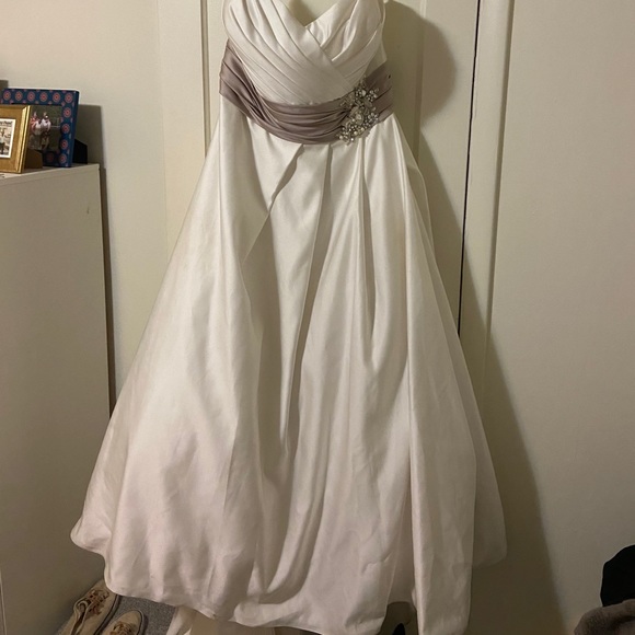 private collection Dresses & Skirts - Wedding dress